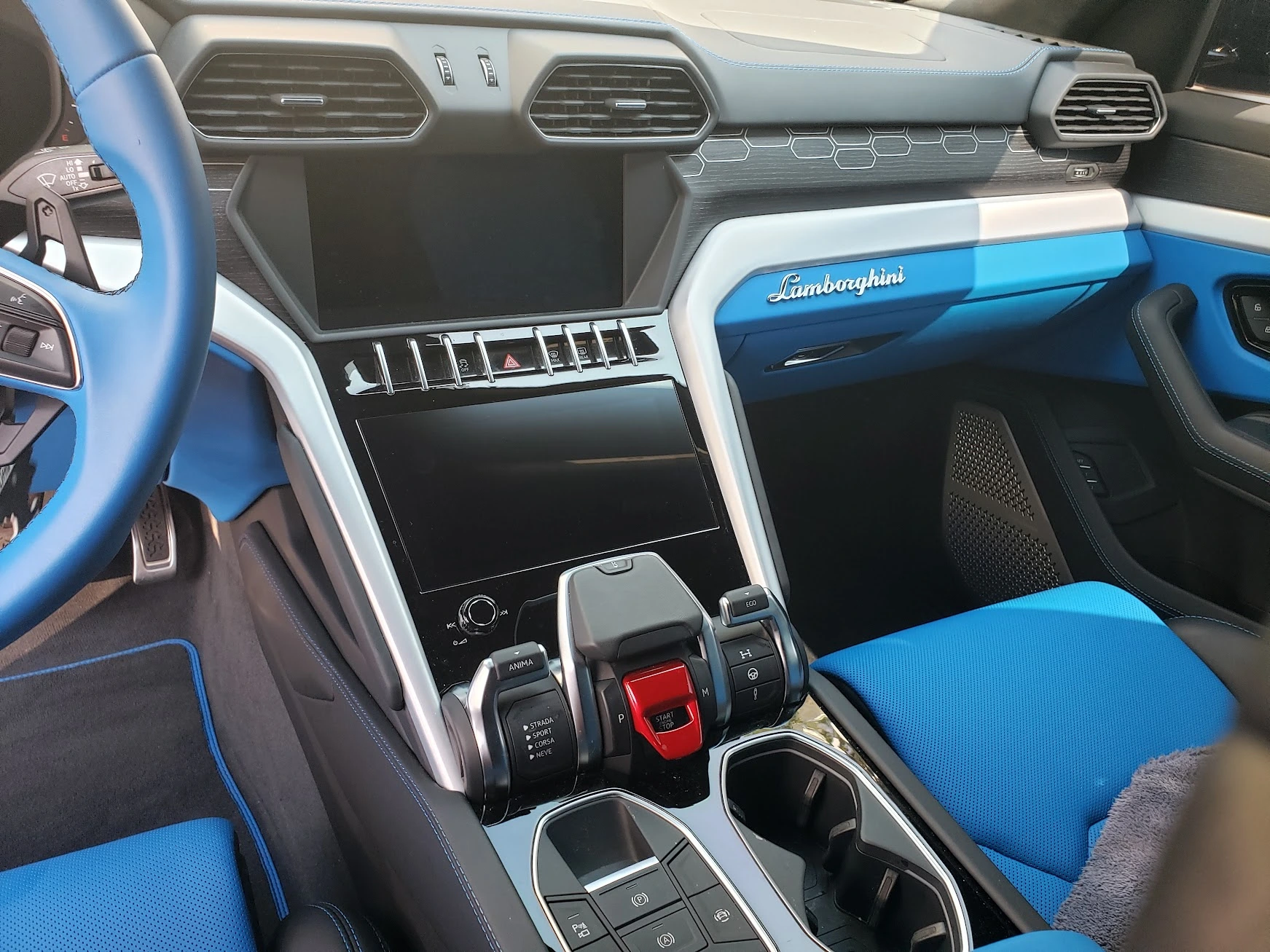 Premium Interior car detailing service in Punta Gorda Florida - Complete interior
